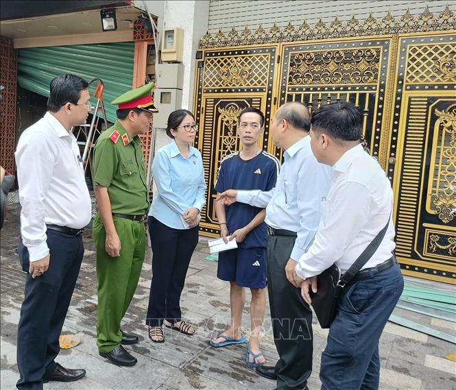 Khẩn trương điều tra nguyên nhân vụ cháy quán ăn tại TP Hồ Chí Minh